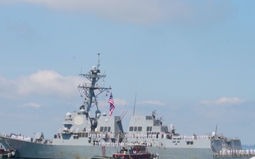USS Gravely (DDG 107) Returns to Naval Station Norfolk